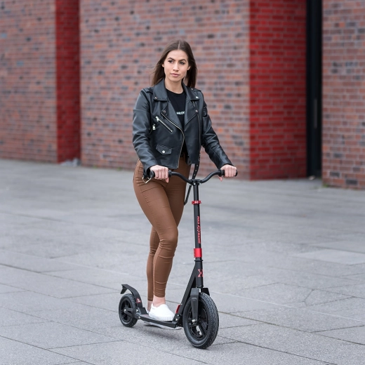 Comfortable ride thanks to large inflatable wheels