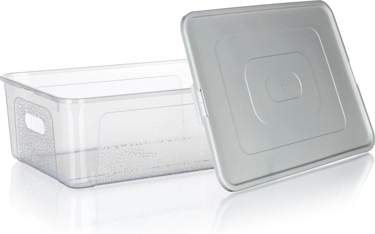 Sturdy lid for cleanliness and stacking