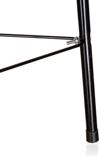 Stable construction with non-slip feet