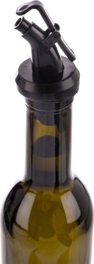 Closable dispenser for clean and precise pouring