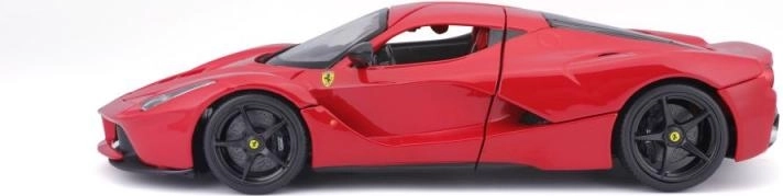 Реалистична изработка в мащаб 1:18