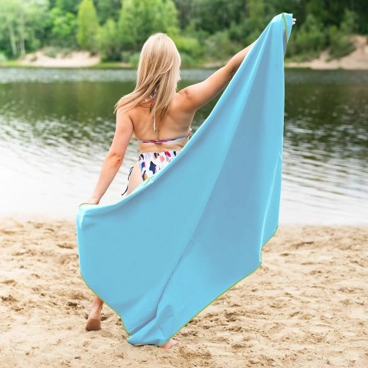 Ideal companion for the beach and travel