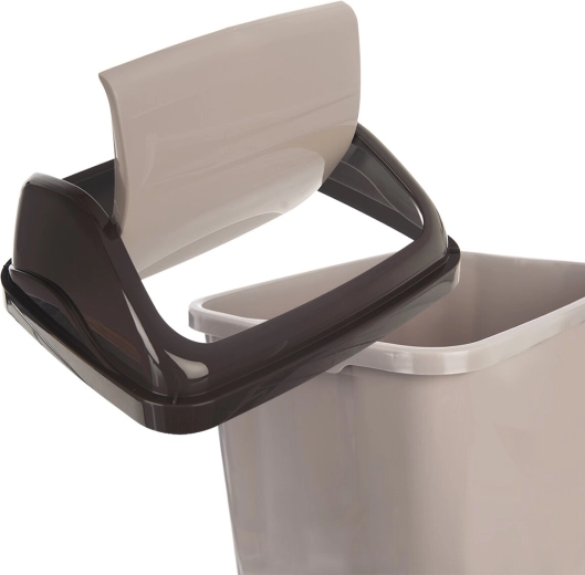 Swing lid for convenient disposal