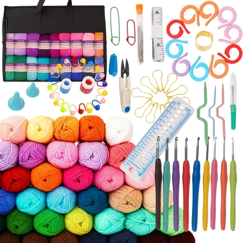 Yarn and accessories to get started without extra purchases