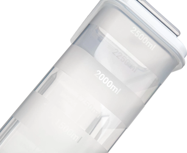 Measurement scale every 250 ml