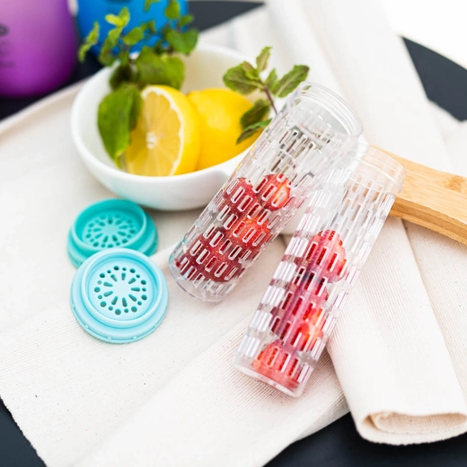 Infuser strainer for naturally flavored water