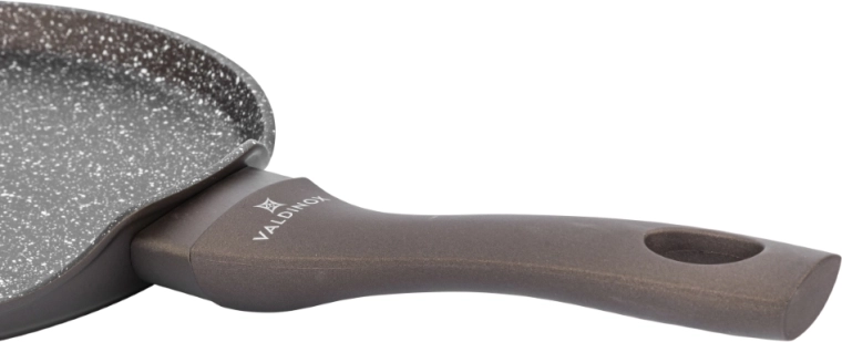 Ergonomic handle for comfortable grip