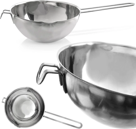 Convenient use with hook and handle