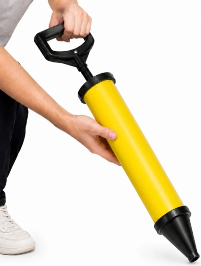 Simple operation like a large syringe
