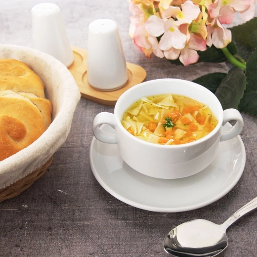 Elegant serving at the table