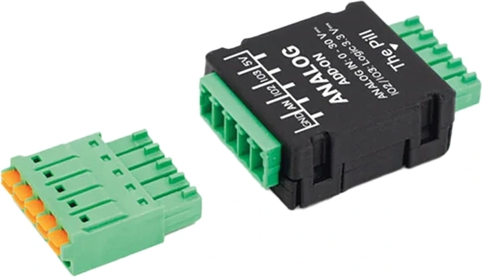 IO2/IO3 digital I/O and power terminals