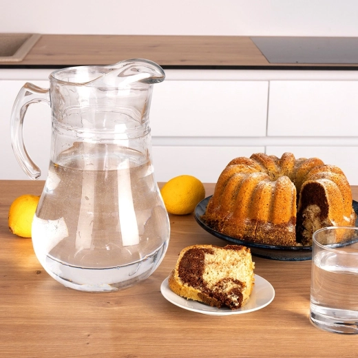 Versatile use at the table and for serving