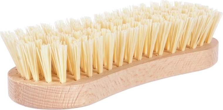 Hard, dense bristles for stubborn dirt