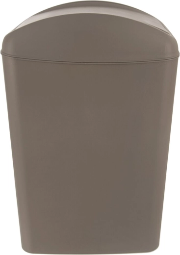 Compact 5 L capacity for small spaces