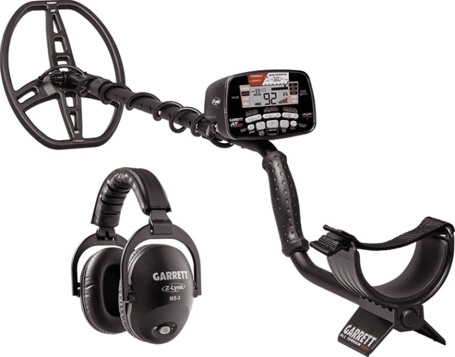 Garrett AT Max INTL metal detector with 8.5" x 11" coil