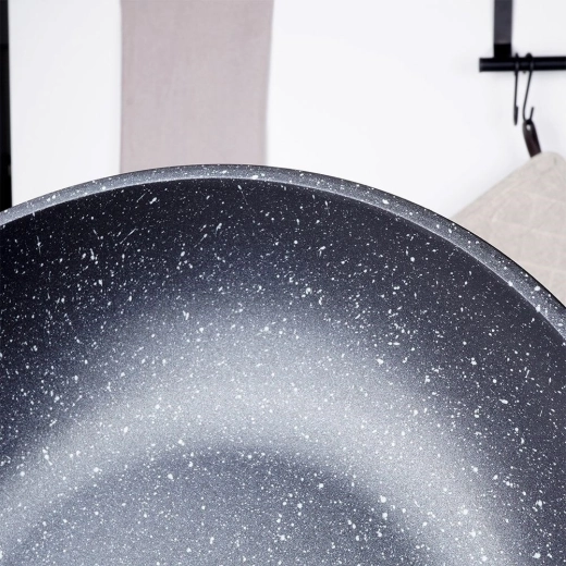 Non-stick granite surface free from PFOA and PTFE