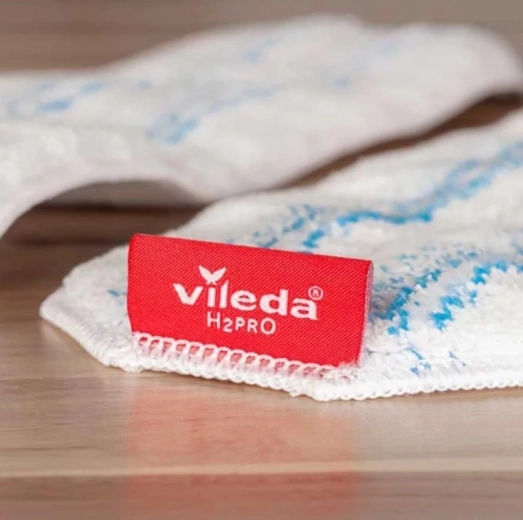 Microfiber for streak-free cleaning