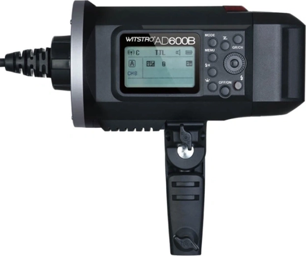 Built-in Godox X 2.4 GHz and Bowens mount