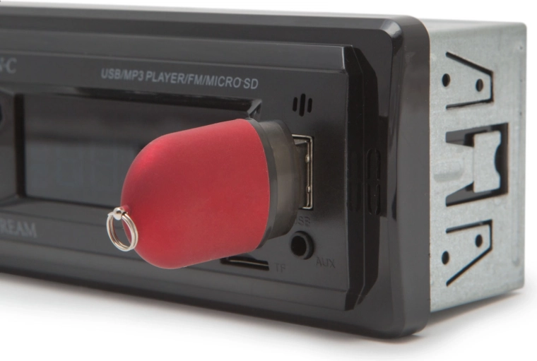 Музика от USB, AUX и microSD карта