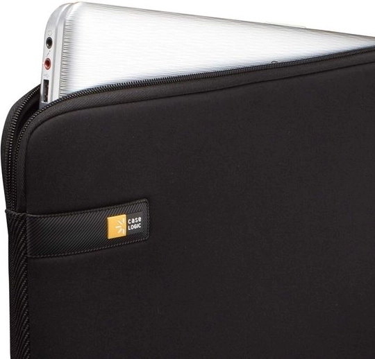 Precise fit for a 15–16" laptop