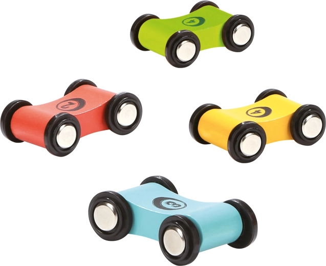 Четири издръжливи колички в комплекта