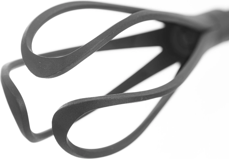 Flexible loop head for efficient whisking