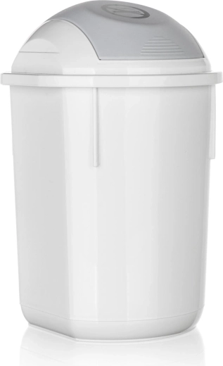 Easy cleaning and durable plastic