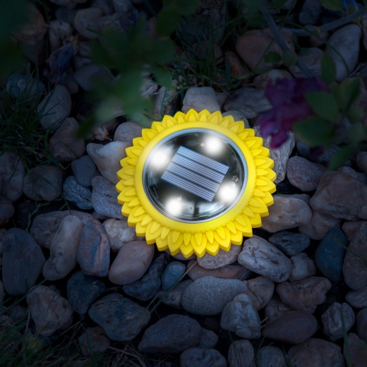 Yellow Solar Sunflower-Shaped LED Stake Light