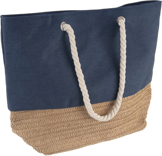 Natural materials for a summer style