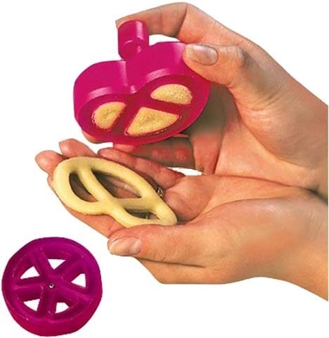 Pretzel Cutter 7 cm, Set of 2