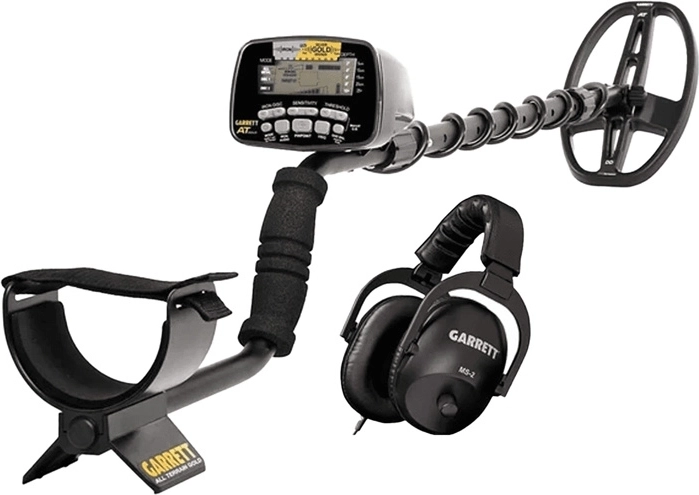 Garrett AT Gold metal detector with 5×8 coil and headphones