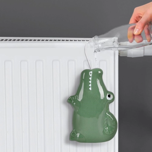 Practical 160 ml capacity for steady evaporation