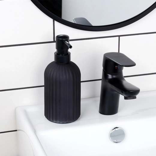 Versatile use in bathroom and kitchen