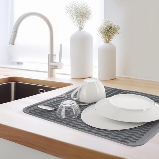 Flexible and non-slip silicone