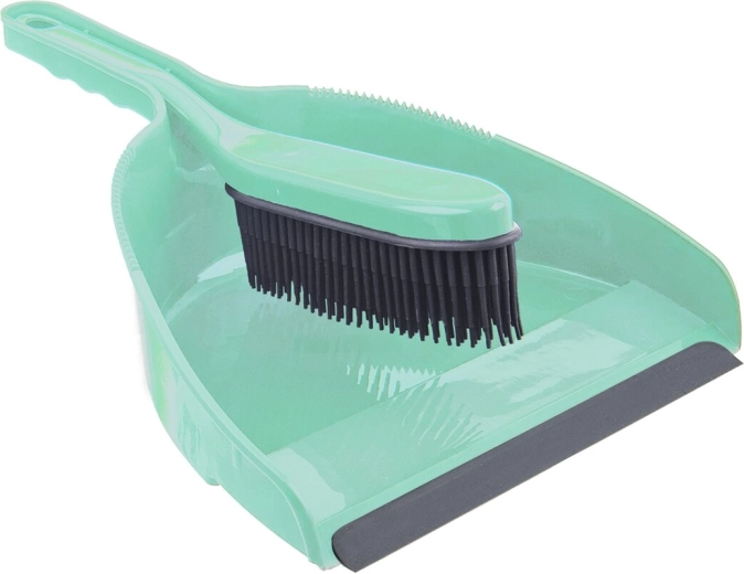 Hand broom with dustpan with rubber edge