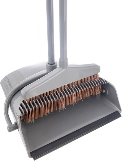 Rubber lip and deep lockable dustpan