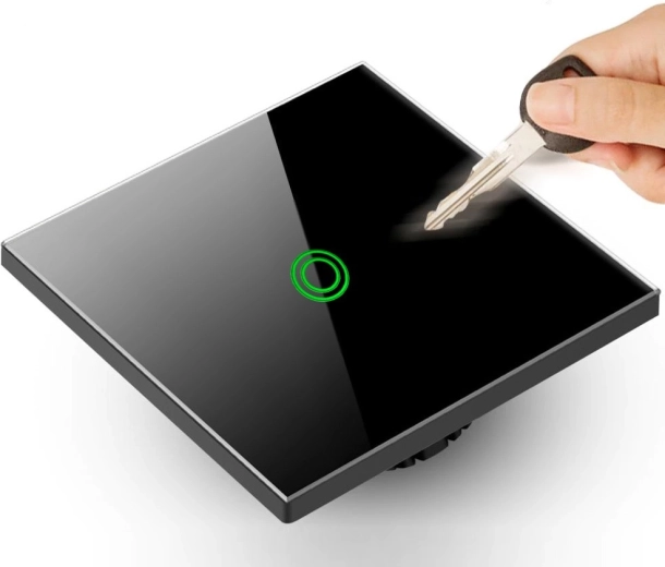 Scratch-resistant and easy to clean