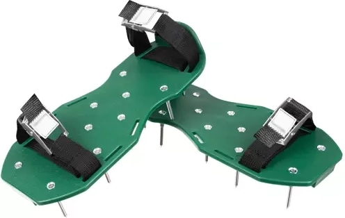 Universal size 36–46 and adjustable straps