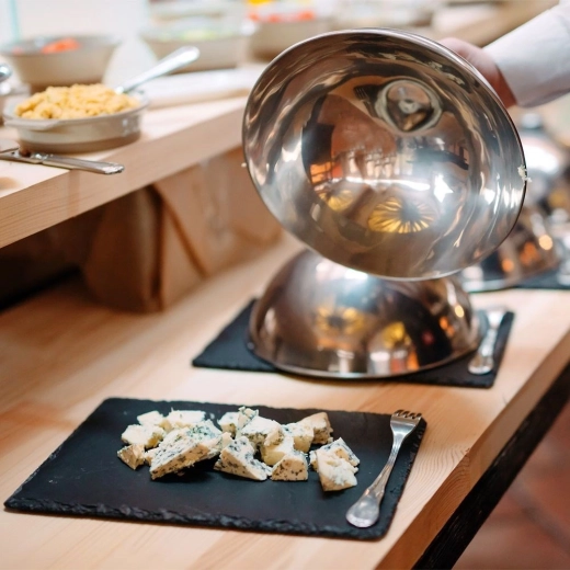 Professional presentation for buffet and home