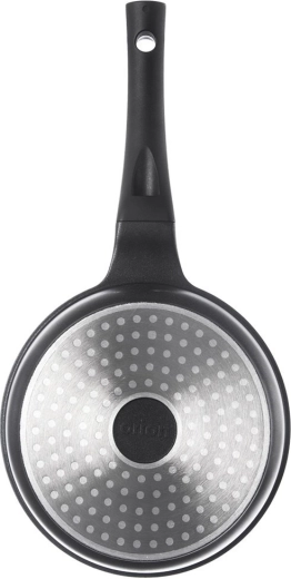 Съвместим с всички видове котлони, включително индукционни