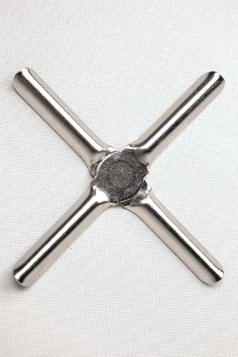 Primpol cross support for a gas burner made of stainless steel