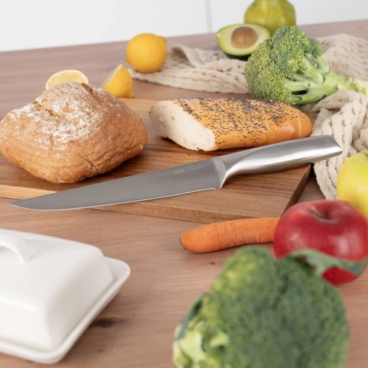 20 cm blade length for larger ingredients