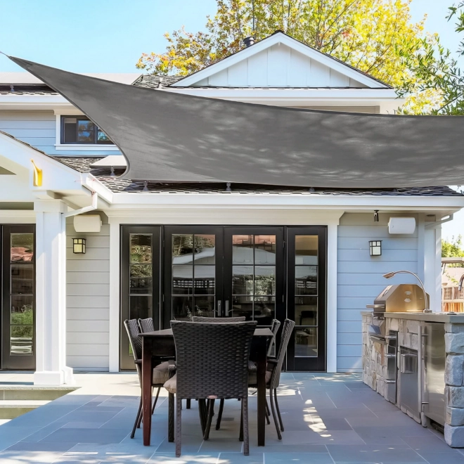 Easy installation and stable tensioning