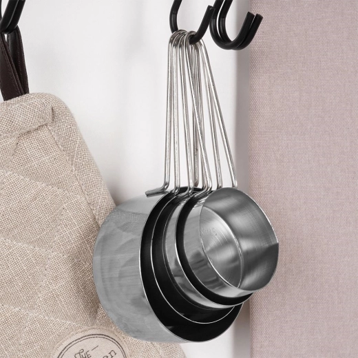 Space-saving storage and convenient use