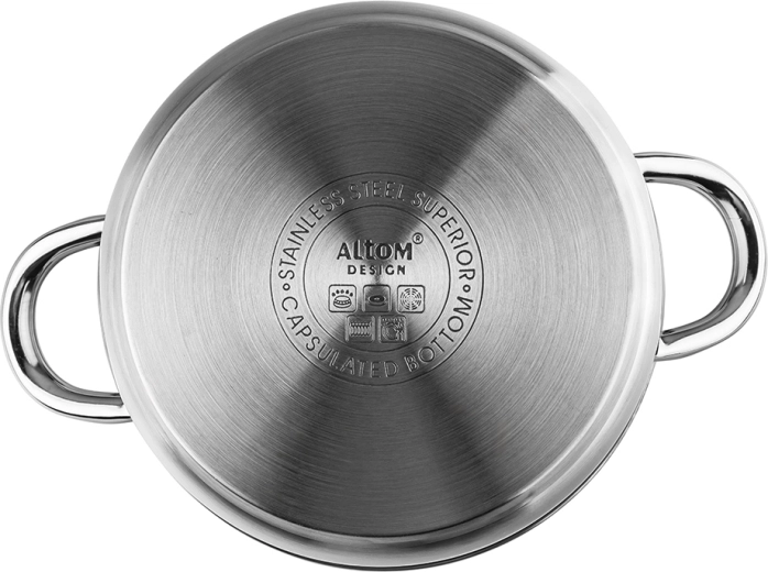 Sandwich base for even heating