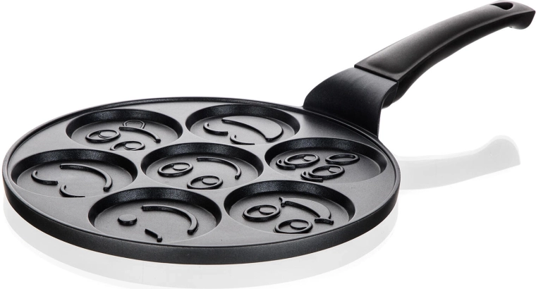 Cook 7 pancakes at once