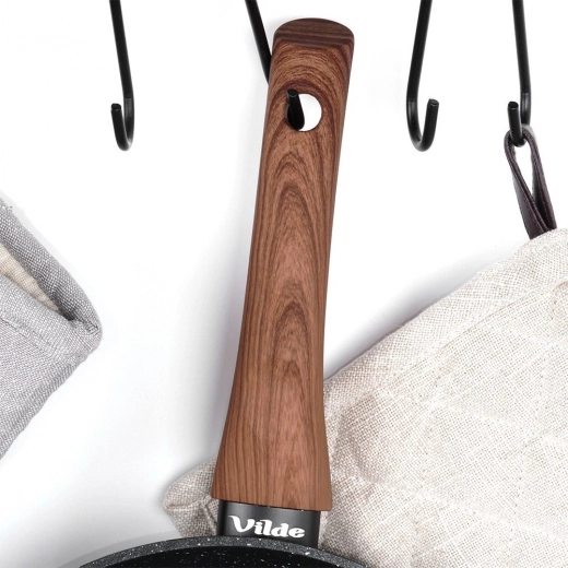 Comfortable, safe handle with a wood appearance