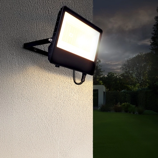 IP65 and quick installation with a waterproof connector