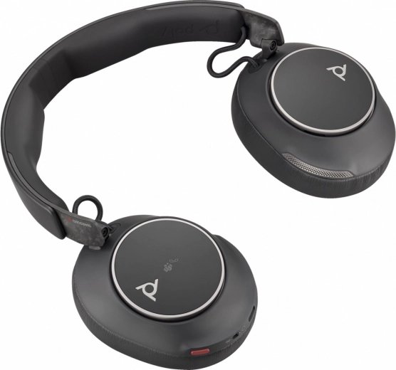 Long battery life and convenient on-ear controls