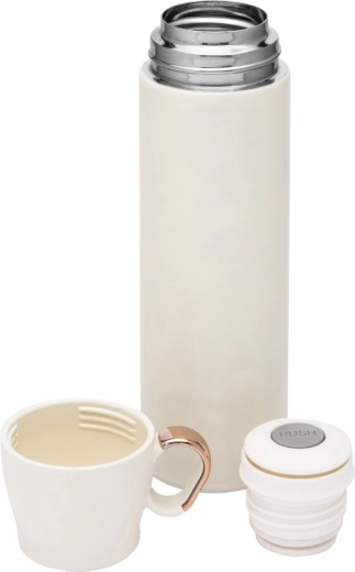 Practical accessories for sealing and pouring